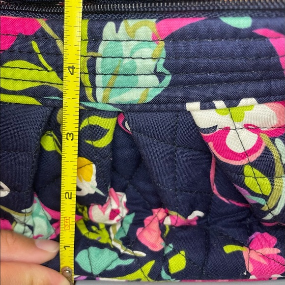 Vera Bradley Purse - Picture 5 of 5